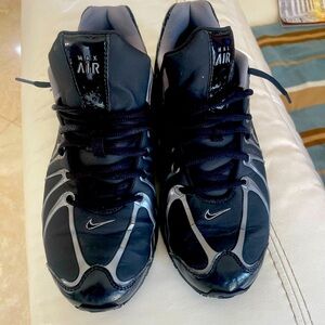 Nike Max Air Men's Black and Silver Athletic Shoes size 10